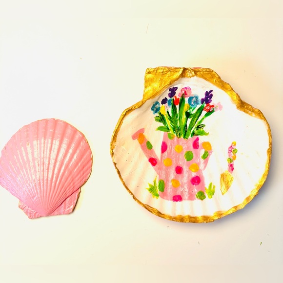 Handmade “mommy & Me” Shell Ring Dish Pair With Handpainted Design - Picture 4 of 11